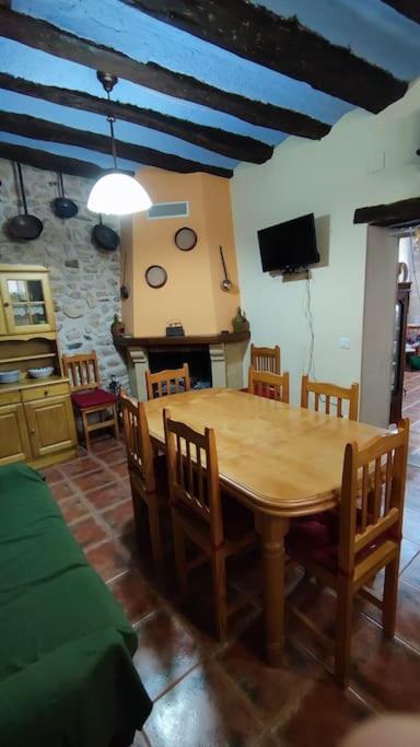 Casa Rural La Criva Crivillen Esterno foto